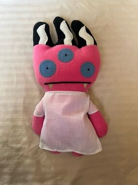 Uglydoll Bride Tray Plush
